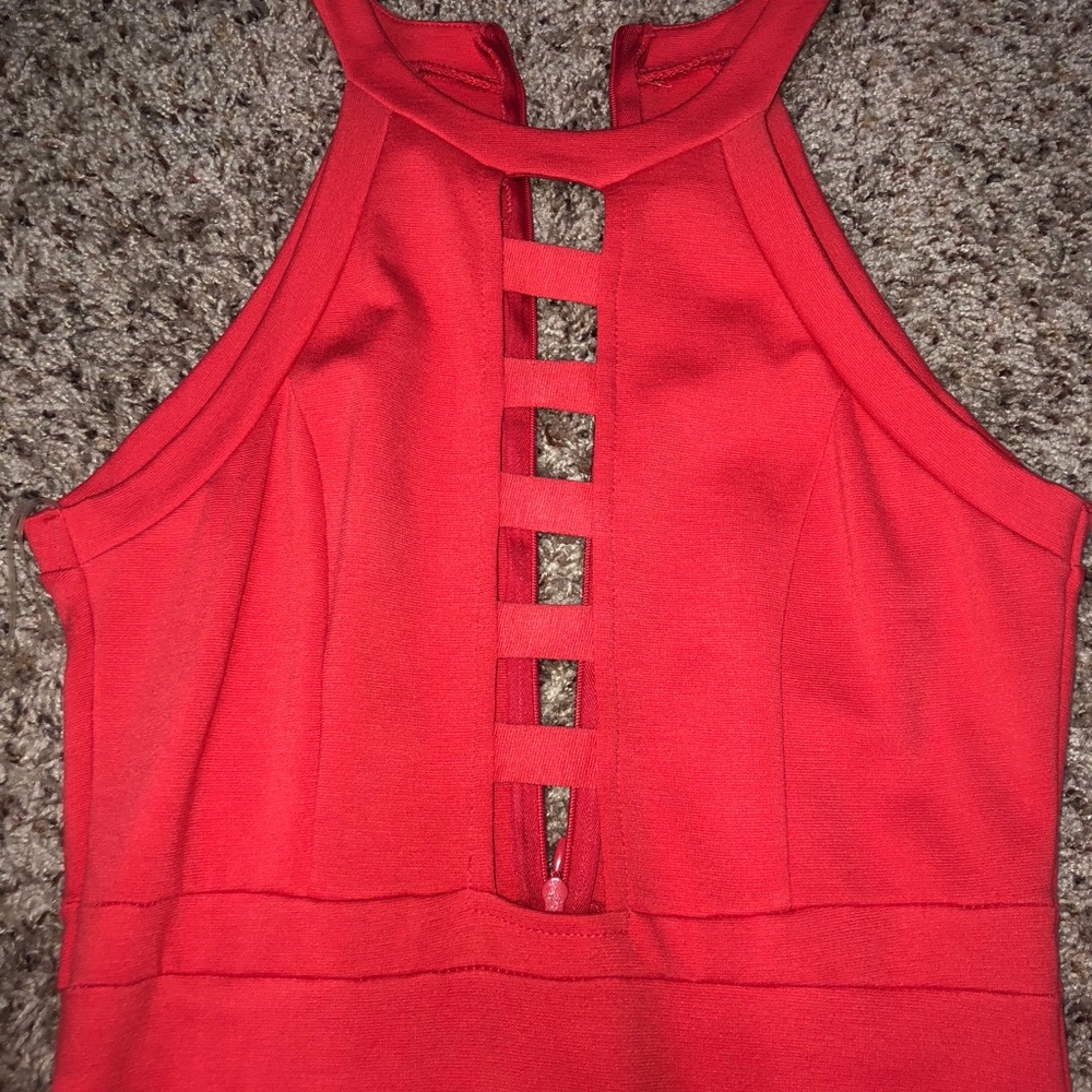Halter Coral bodycon dress size medium - Picture 7 of 8